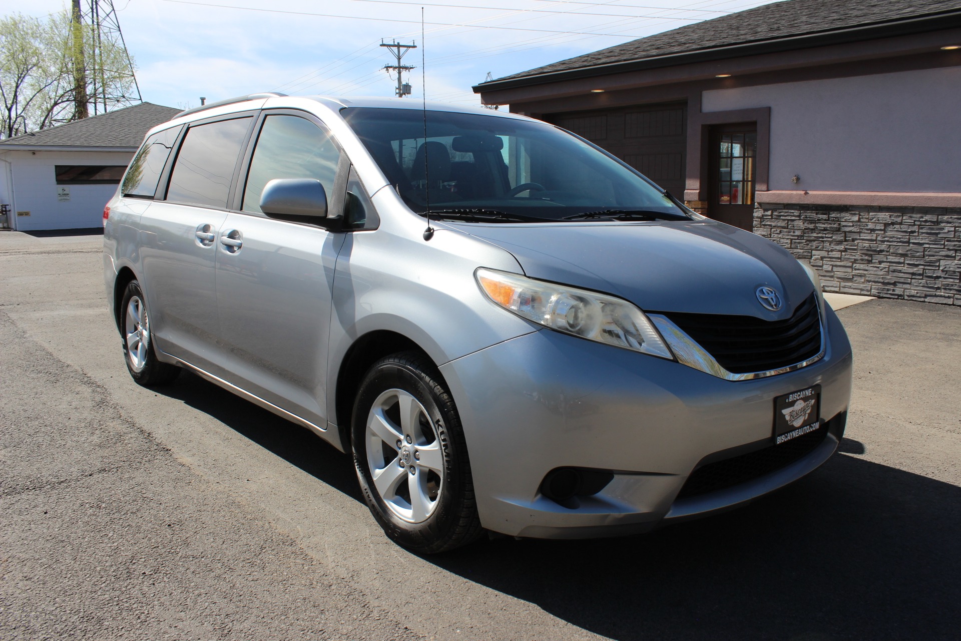 2011 Toyota Sienna LE 8-Passenger