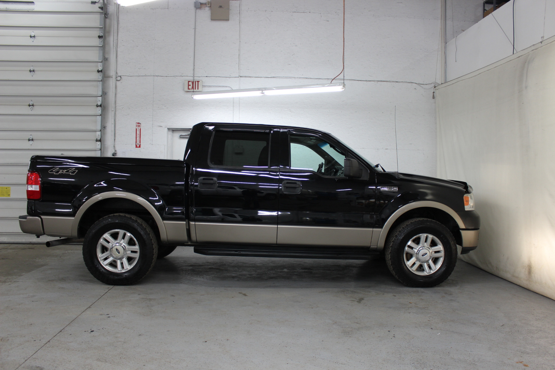2004 Ford F-150 Lariat