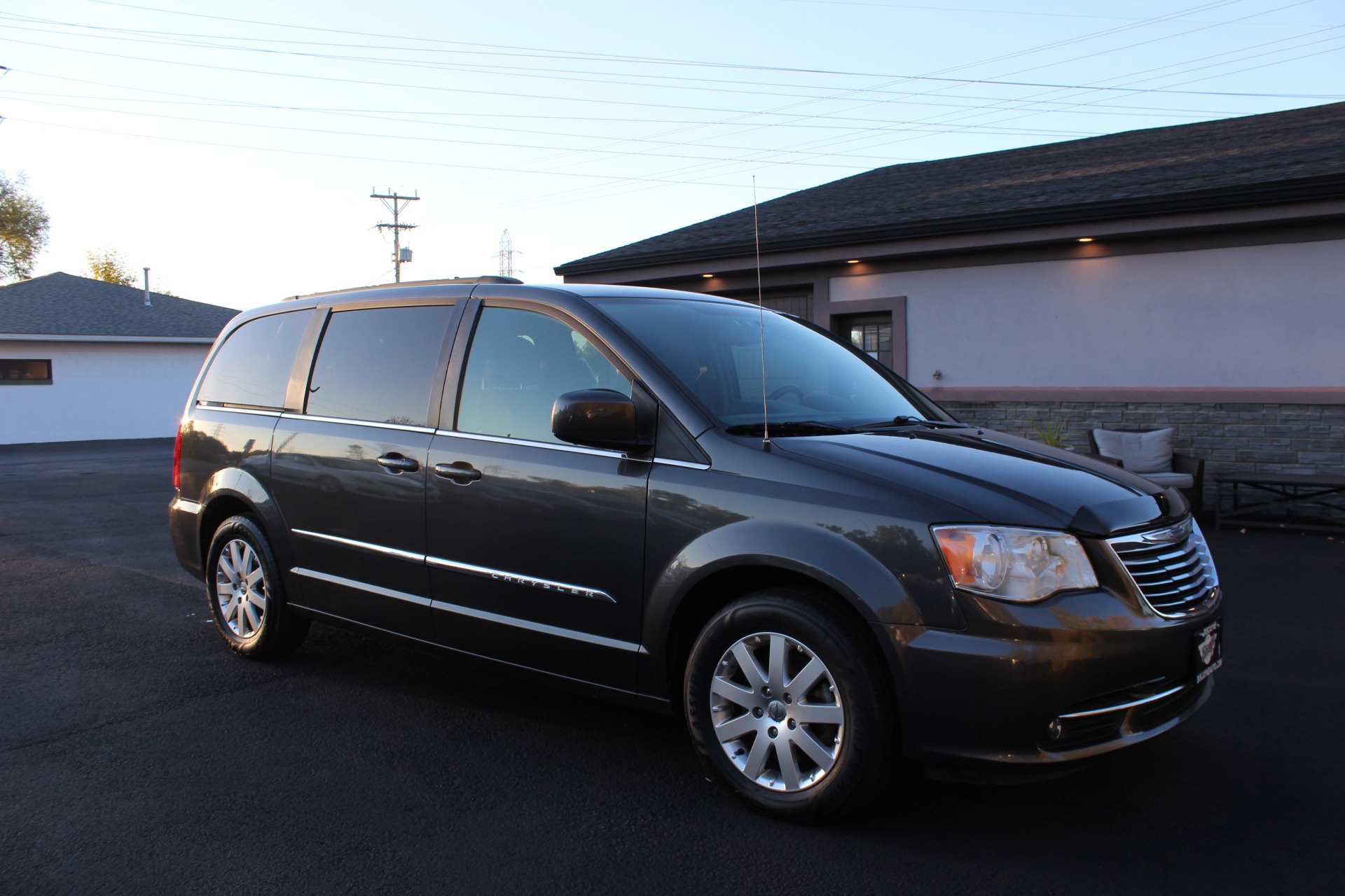 2016 Chrysler Town and Country Touring