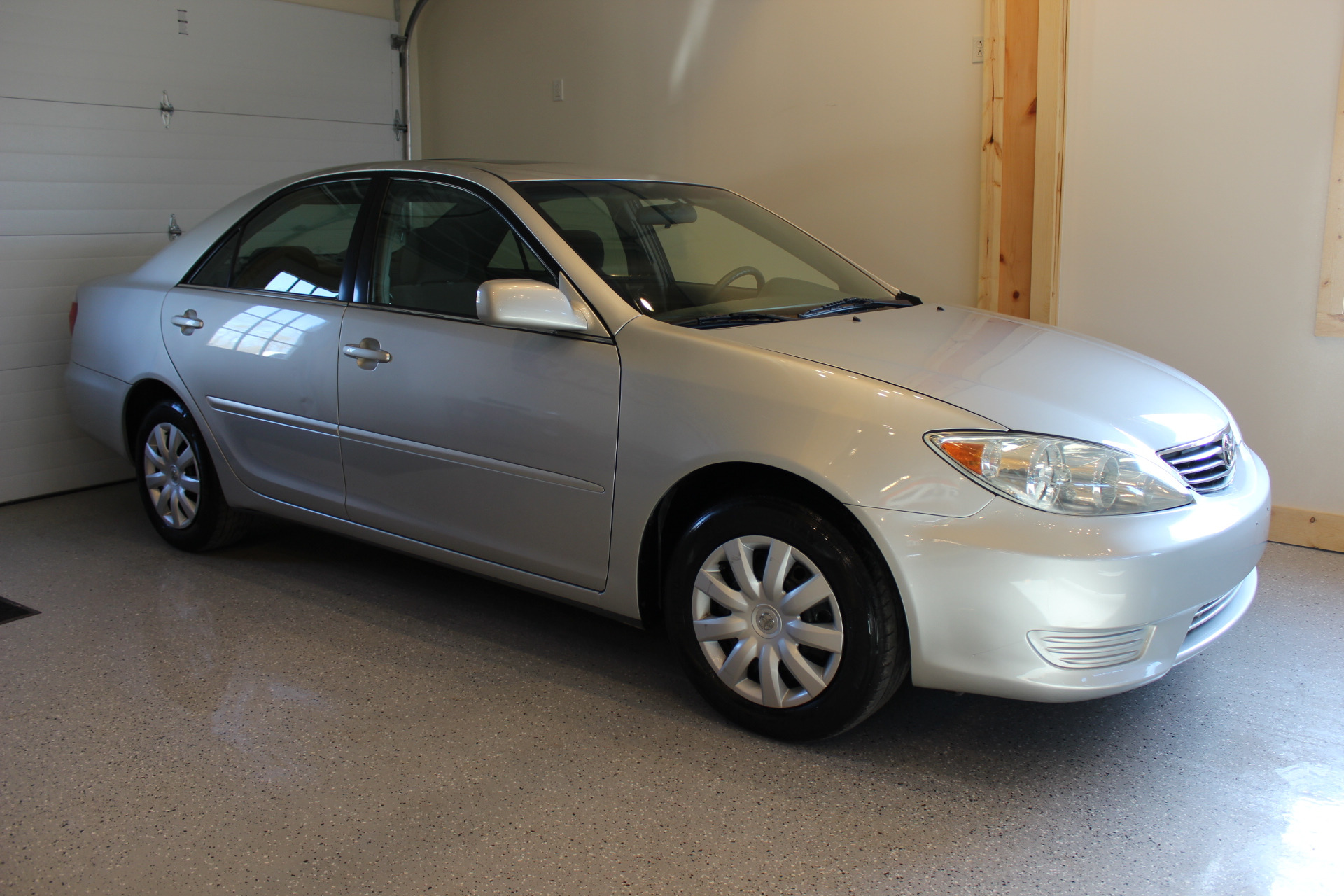 2005 Toyota Camry LE
