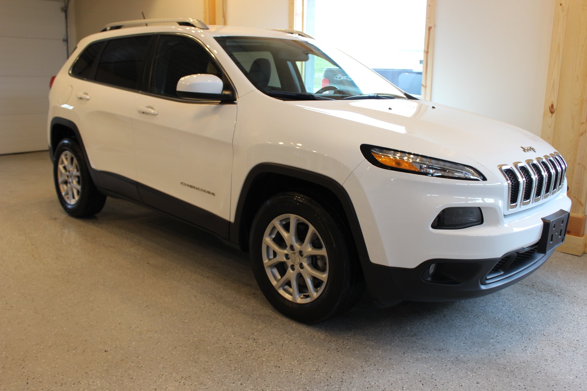 2015 Jeep Cherokee Latitude Biscayne Auto Sales Preowned