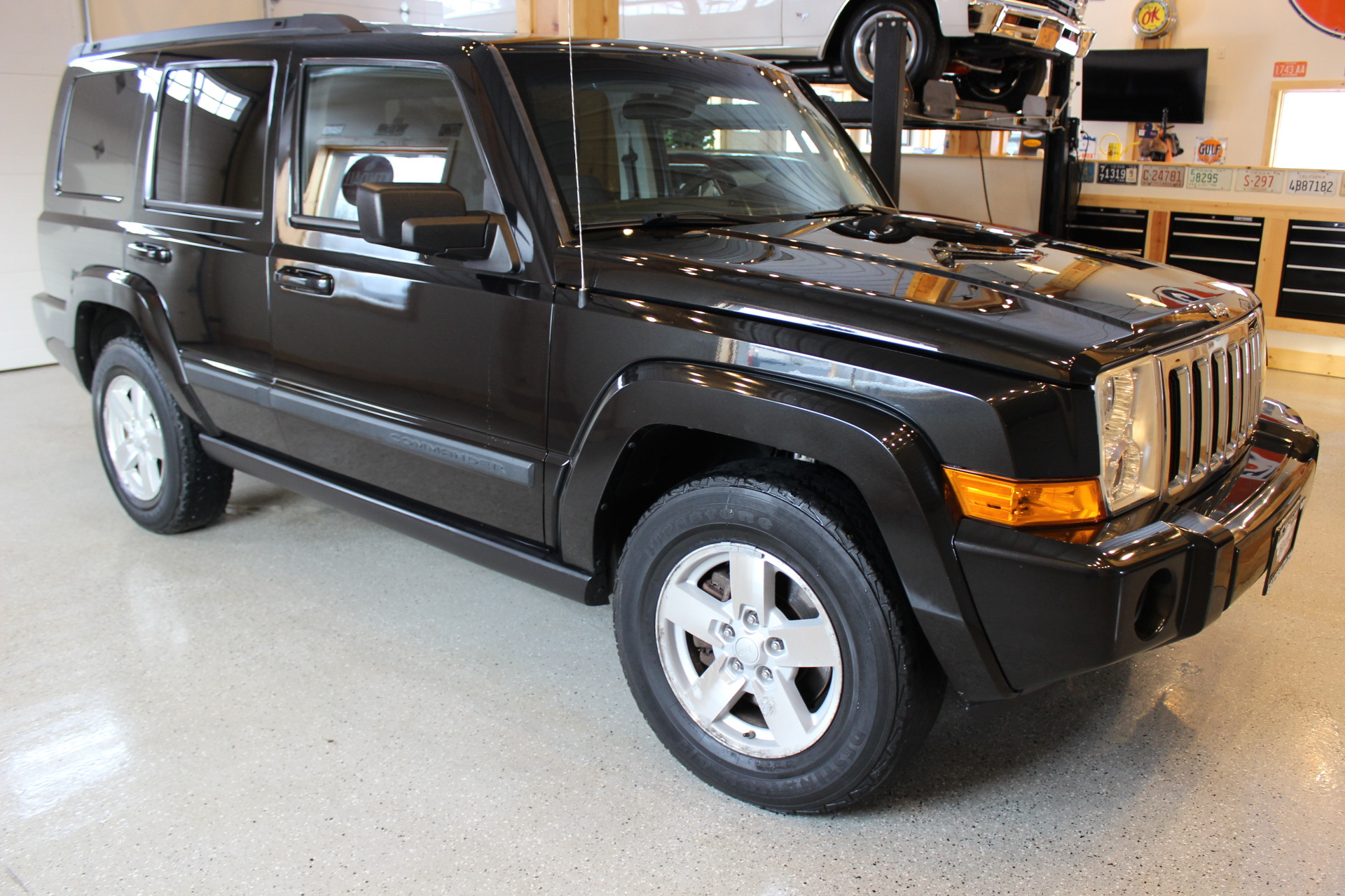 2008 Jeep Commander Sport