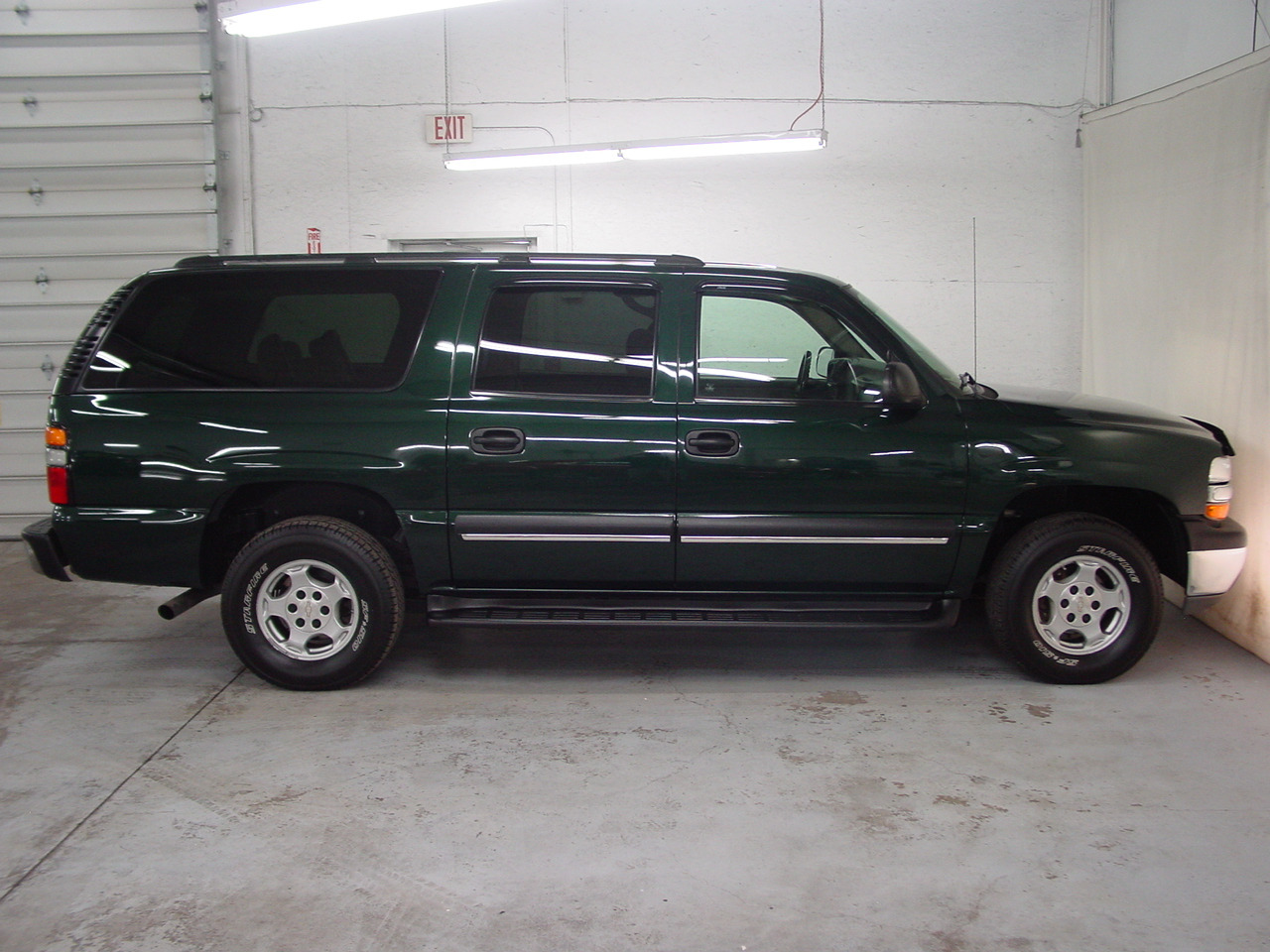 2004 Chevrolet Suburban 1500 LS