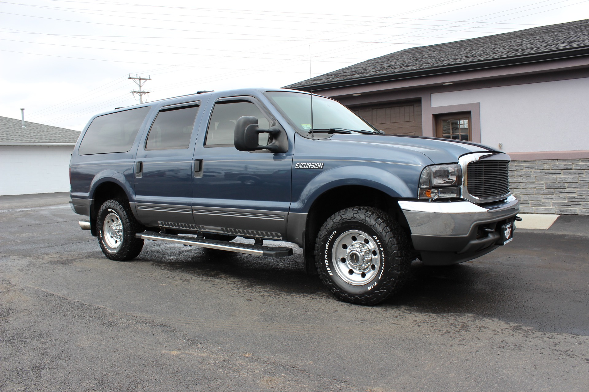 2003 ford excursion trim levels