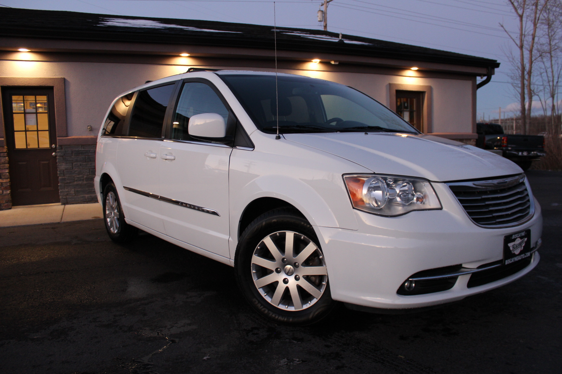 2013 Chrysler Town and Country Touring